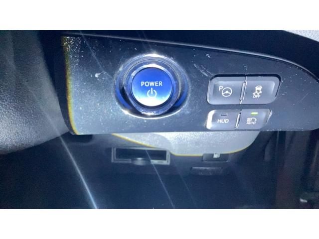 TOYOTA PRIUS 4WD 2017