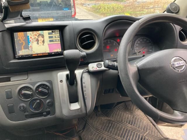 NISSAN NV350 CARAVAN 4WD 2014