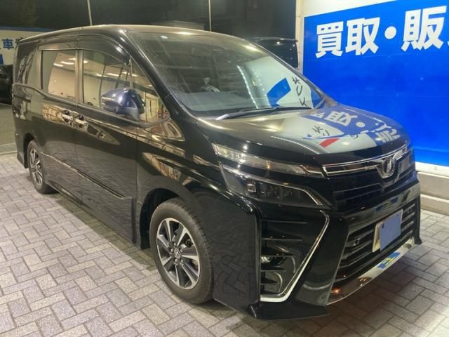 TOYOTA VOXY 2019