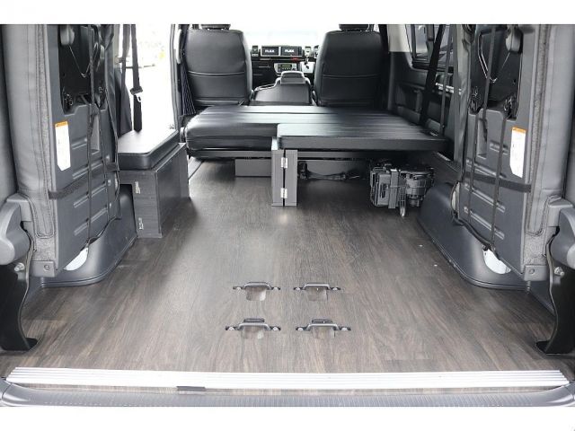 TOYOTA HIACE wagon 2018