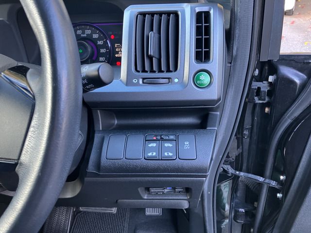 HONDA STEPWAGON SPADA 2009