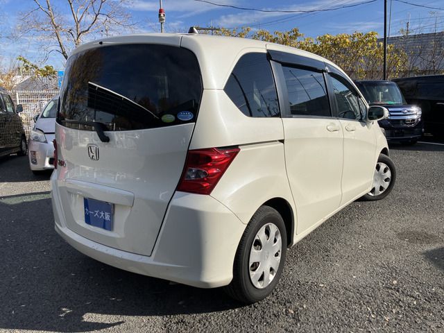 HONDA FREED 2011