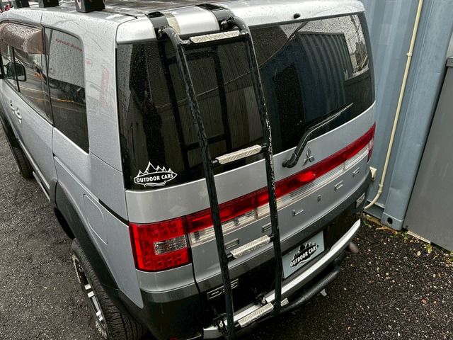 MITSUBISHI DELICA D:5 4WD 2009