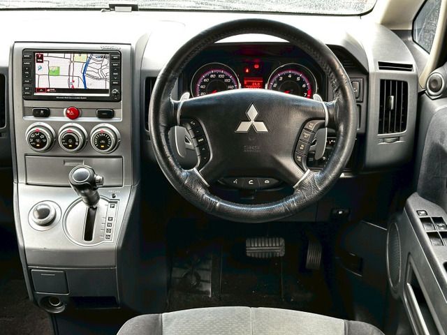 MITSUBISHI DELICA D:5 4WD 2009
