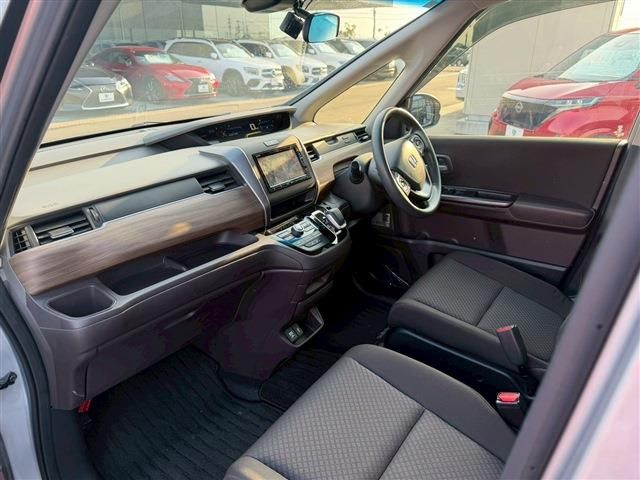 HONDA FREED HYBRID 2021