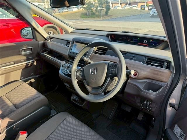 HONDA FREED HYBRID 2021