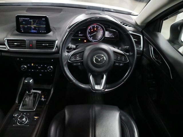 MAZDA AXELA SPORTS 2018