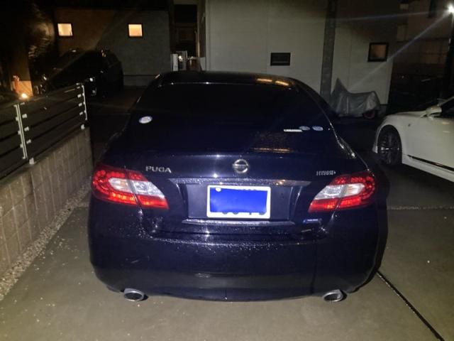 NISSAN FUGA HYBRID 2011