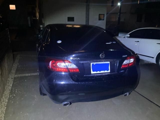 NISSAN FUGA HYBRID 2011