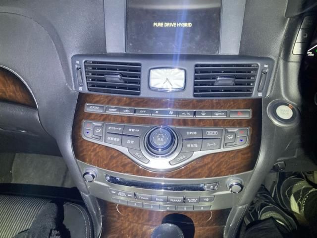 NISSAN FUGA HYBRID 2011