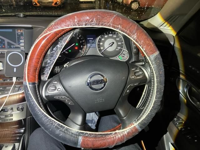 NISSAN CIMA HYBRID 2015