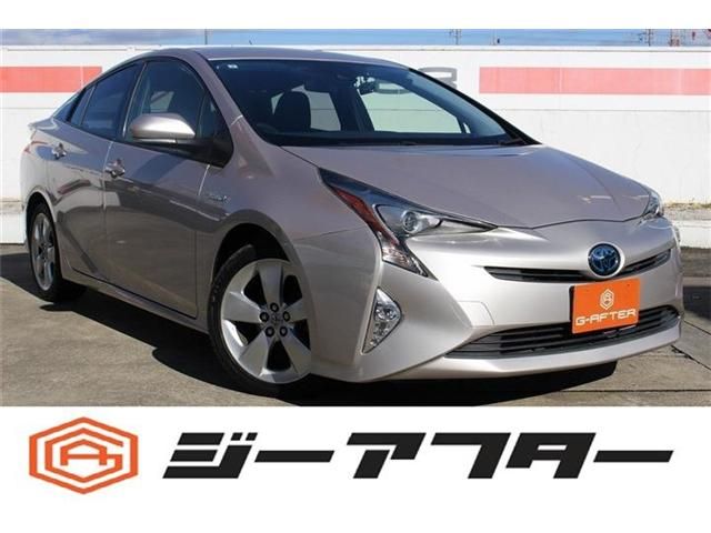 TOYOTA PRIUS 2016