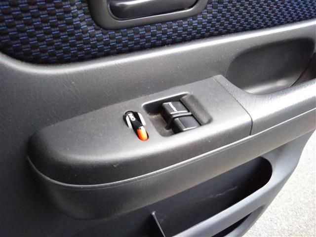 HONDA VAMOS HOBIO VAN 2003