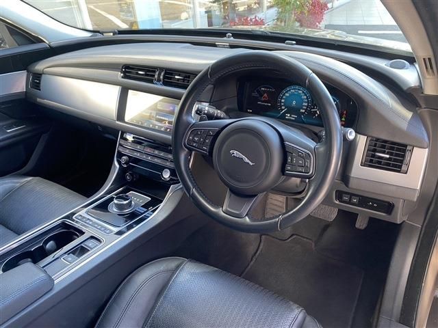 JAGUAR JAGUAR XFseries 2017