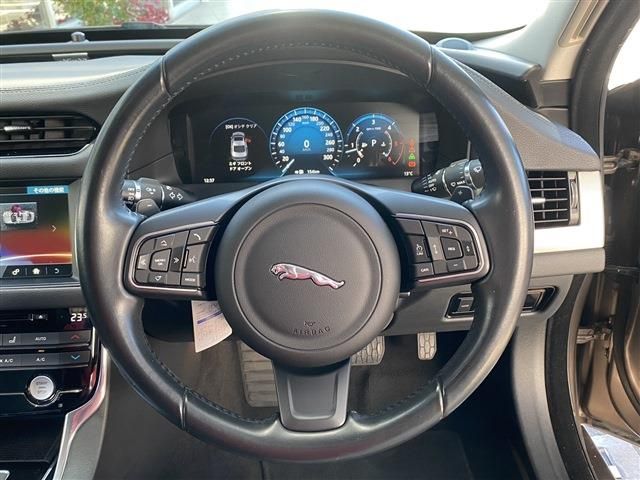 JAGUAR JAGUAR XFseries 2017