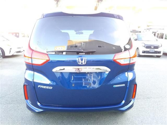HONDA FREED HYBRID 4WD 2017