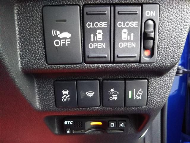 HONDA FREED HYBRID 4WD 2017