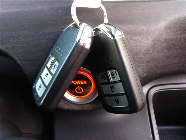 HONDA FREED HYBRID 4WD 2017