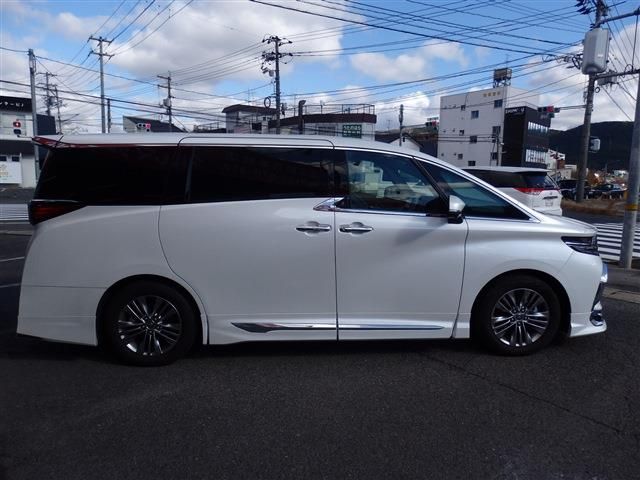 TOYOTA ALPHARD 2025