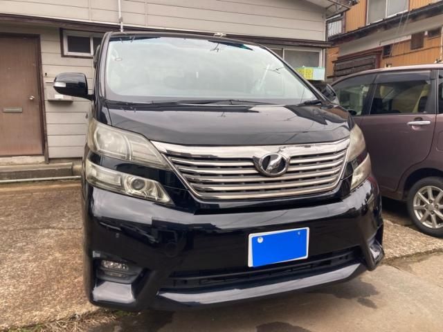 TOYOTA VELLFIRE 2010