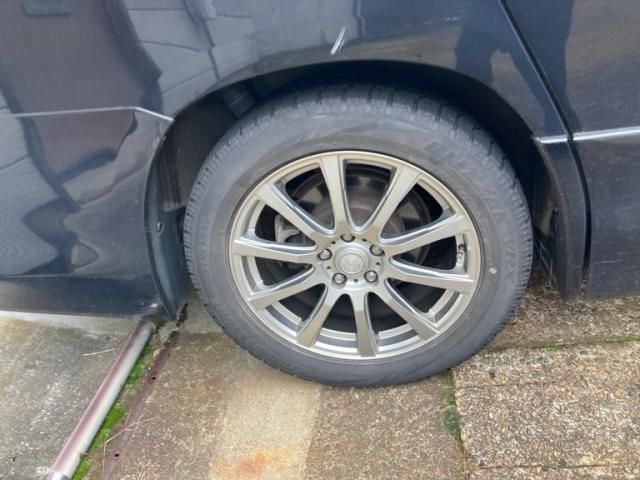 TOYOTA VELLFIRE 2010