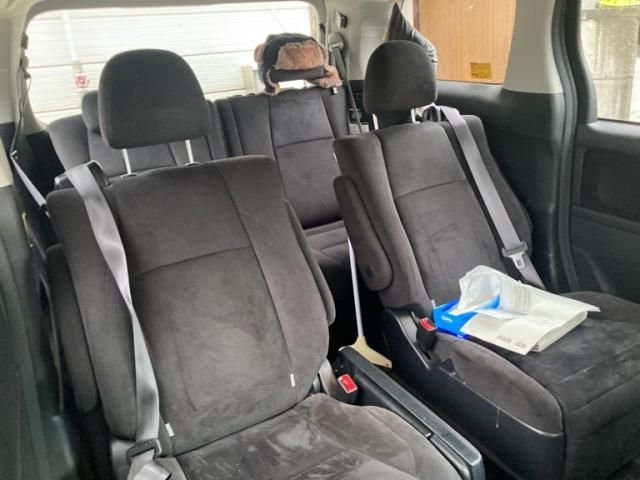 TOYOTA VELLFIRE 2010