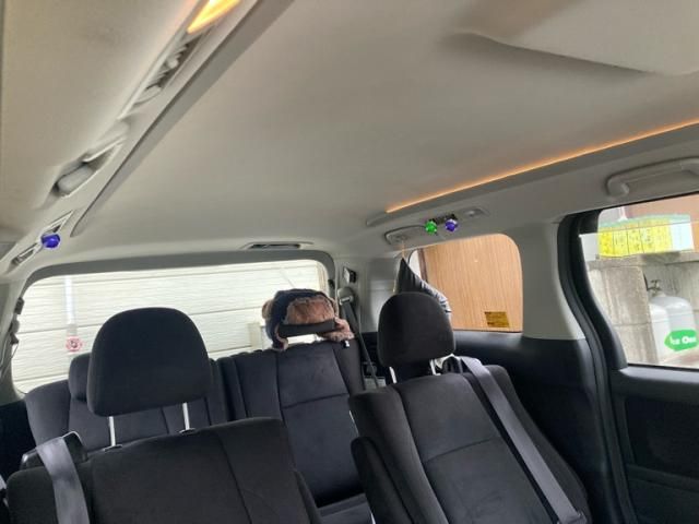 TOYOTA VELLFIRE 2010