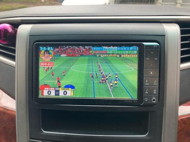 TOYOTA VELLFIRE 2010