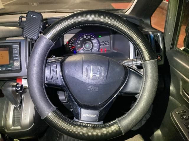 HONDA STEPWAGON SPADA 2010