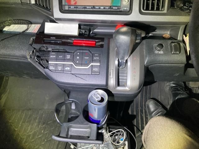 HONDA STEPWAGON SPADA 2010