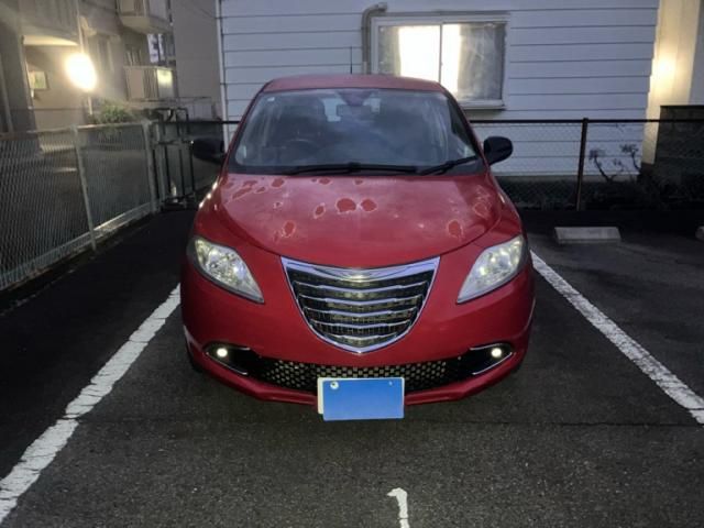 CHRYSLER CHRYSLER YPSILON 2013