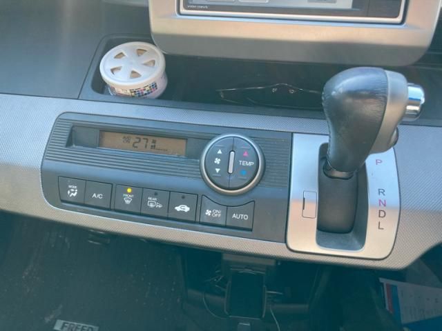 HONDA FREED HYBRID 2011