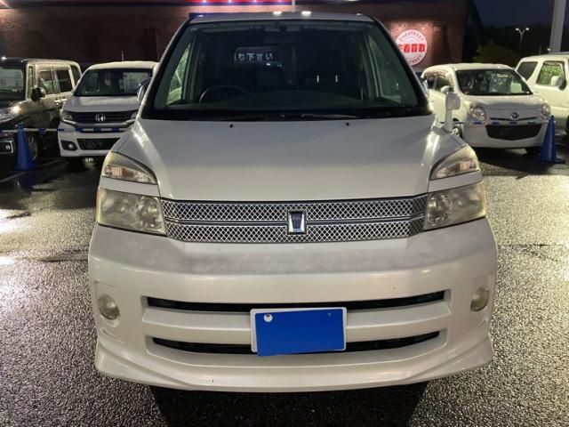 TOYOTA VOXY 2007