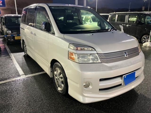 TOYOTA VOXY 2007