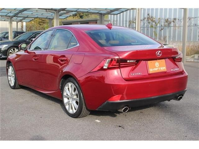 TOYOTA LEXUS IS200t 2015