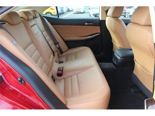 TOYOTA LEXUS IS200t 2015