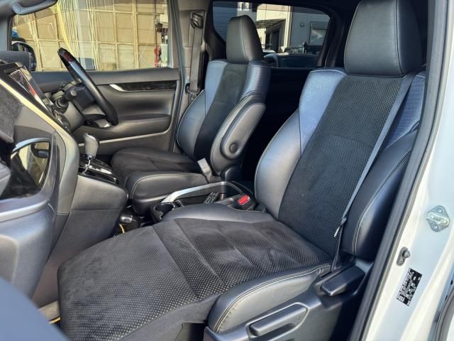 TOYOTA VELLFIRE 2016