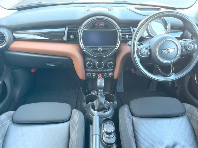 BMW BMW MINI COOPER D 5DOOR 2017