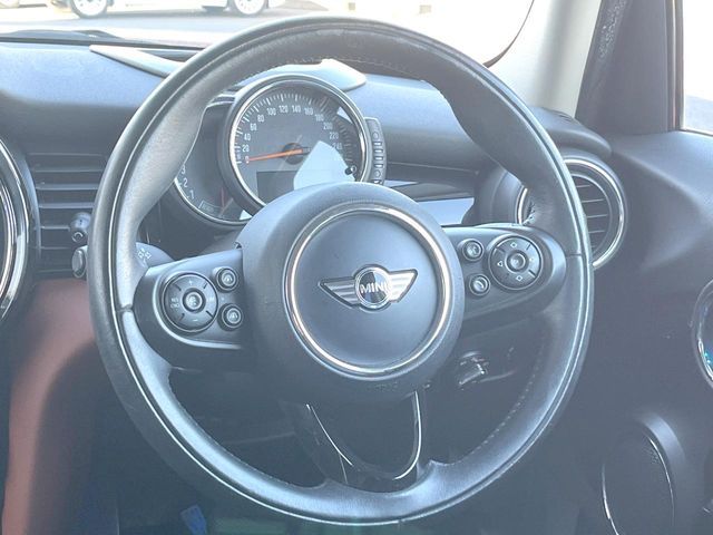 BMW BMW MINI COOPER D 5DOOR 2017