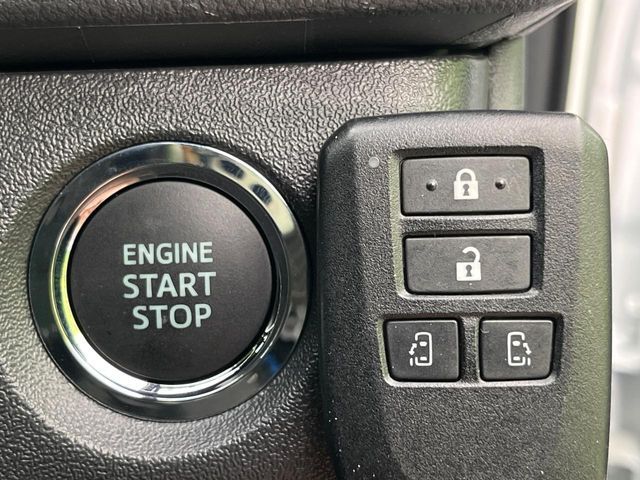 TOYOTA HIACE van 2WD 2025