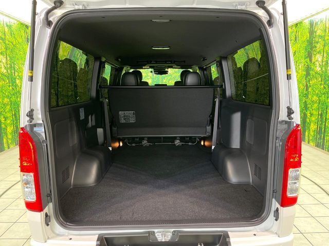 TOYOTA HIACE van 2WD 2025