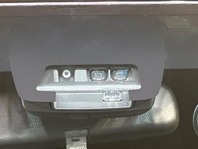 TOYOTA ESQUIRE HYBRID 2016