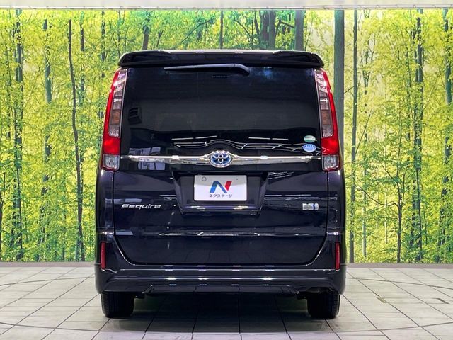 TOYOTA ESQUIRE HYBRID 2016