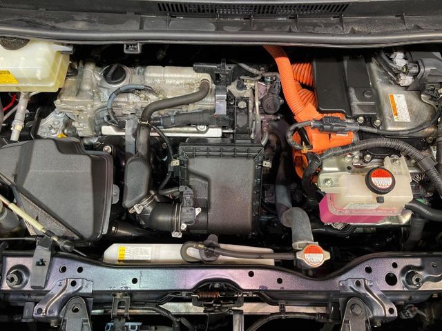 TOYOTA ESQUIRE HYBRID 2016