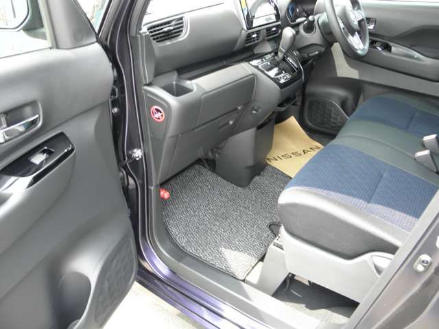 NISSAN ROOX 4WD 2023