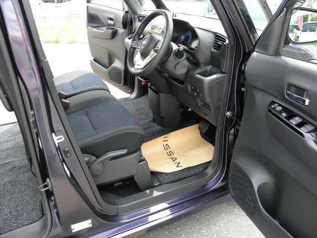 NISSAN ROOX 4WD 2023