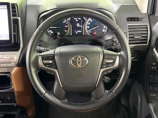 TOYOTA LANDCRUISER PRADO 2022