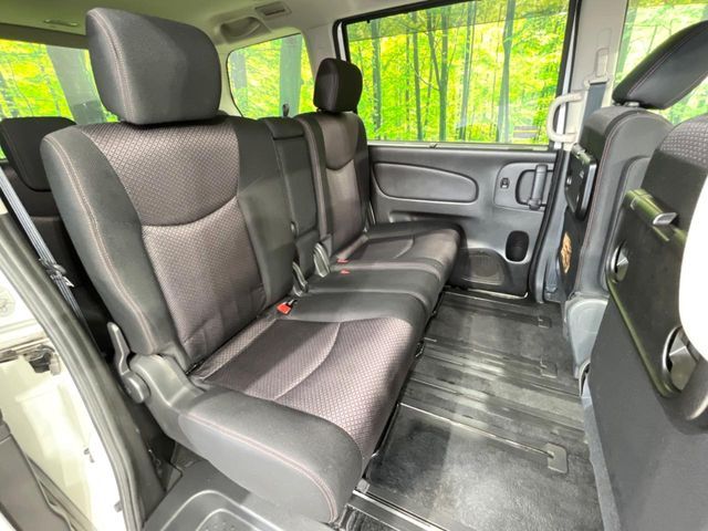 NISSAN SERENA  WG 2011