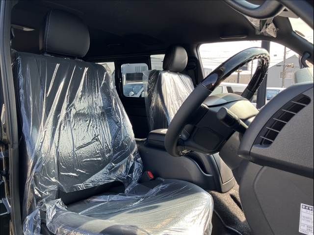 TOYOTA HIACE van 4WD 2025