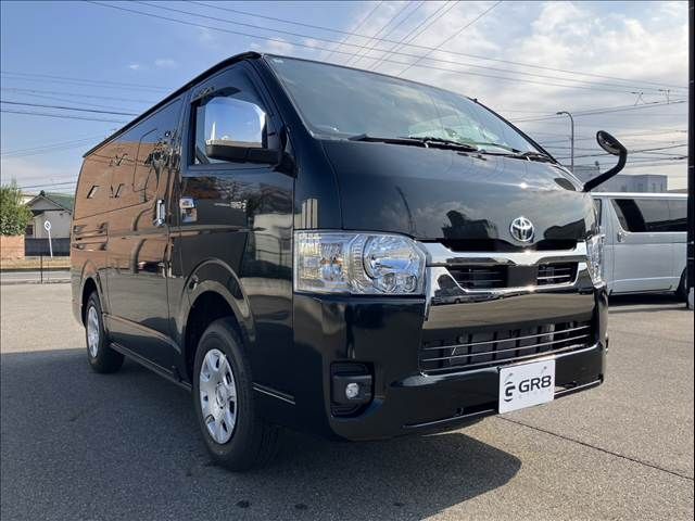 TOYOTA HIACE van 4WD 2025